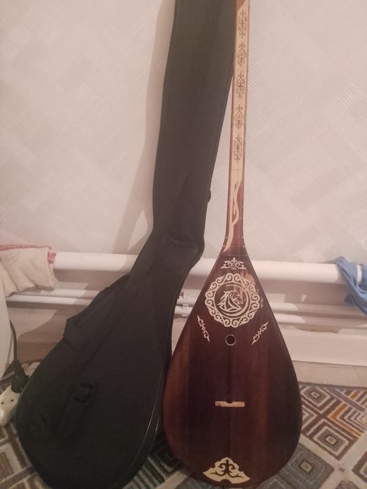 Домбыра сатылады