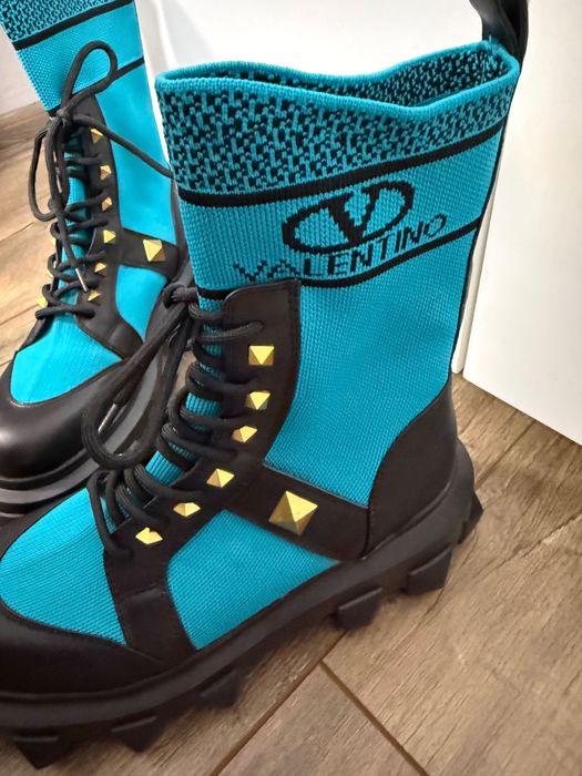 Valentino боти нови