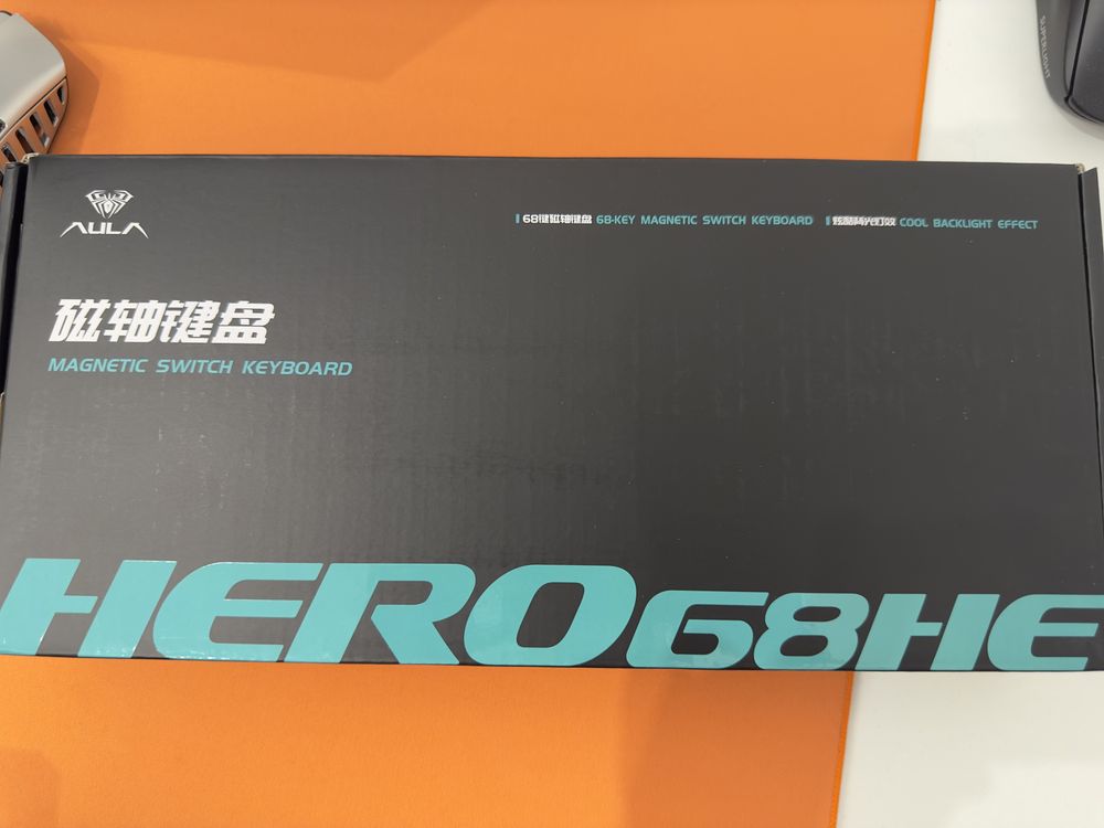 Продам магнитную клавиатуру Aula hero 68he
