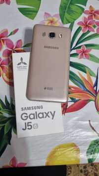Продам телефон  Samsung J5