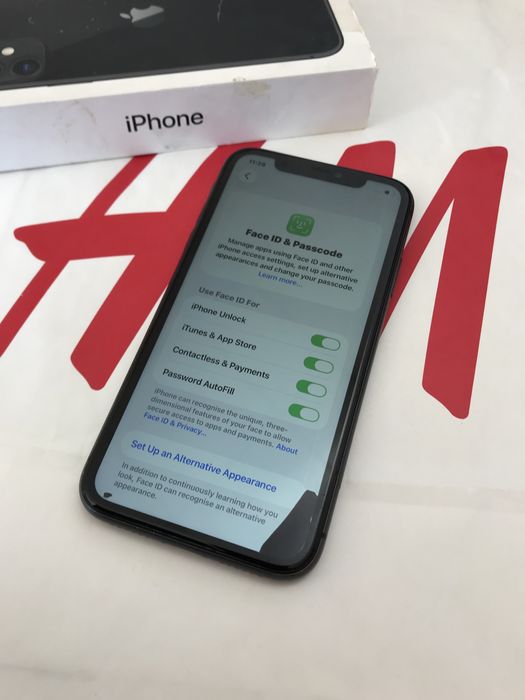 IPhone 11 64GB  - battery 76