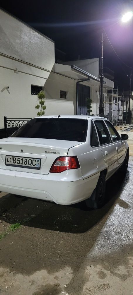 Nexia 2 sotiladi 2010 narx 3600$