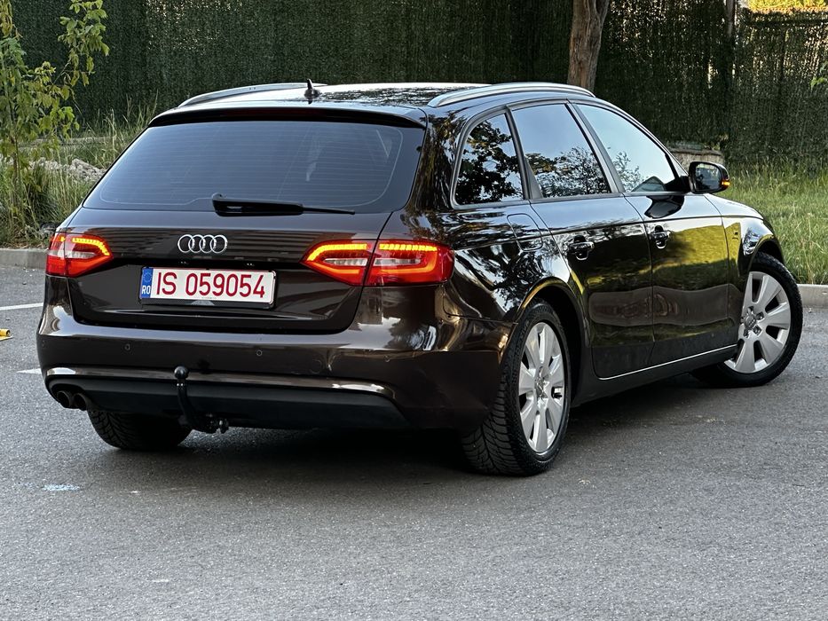 Vand/Schimb Audi A4 ~2.0TDI AUTOMATA~Moka Brown~Navi~Led~Senzori
