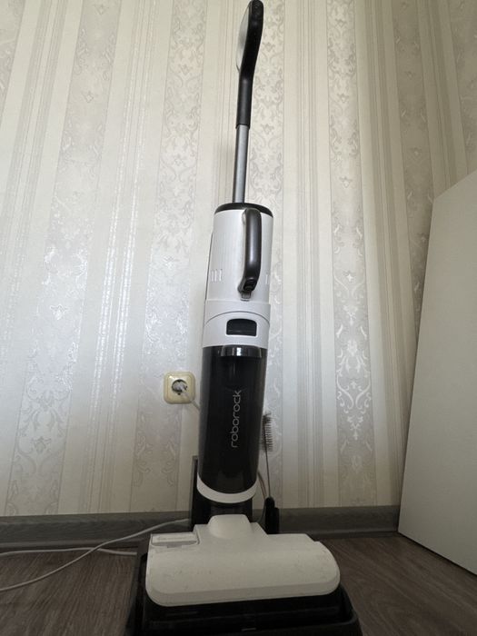 продам новый пылесос roborock dyad pro combo