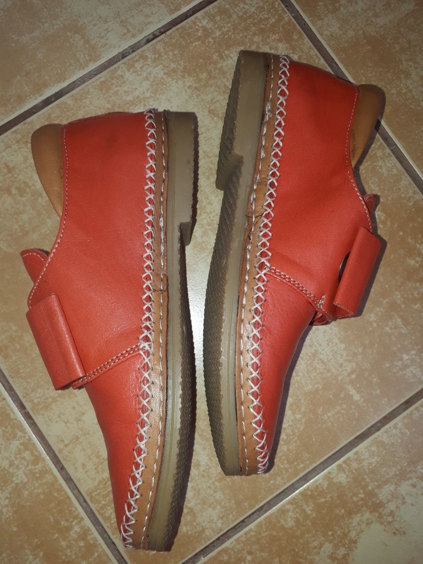 Pantofi din piele, masura 36, marca Osso