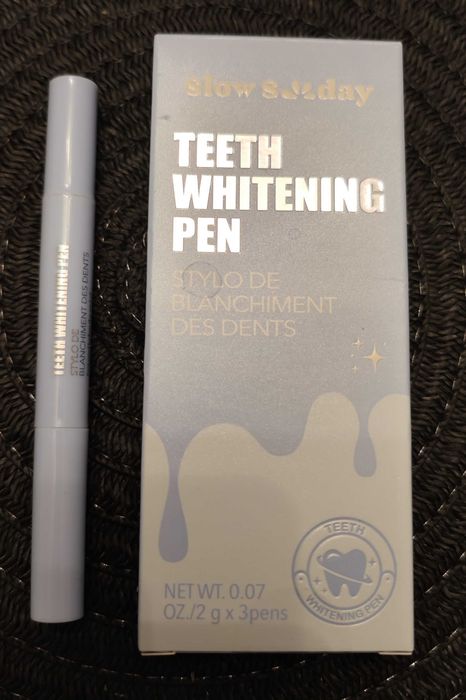 Stiloul pentru albirea dintilor Teeth Whitening Pen