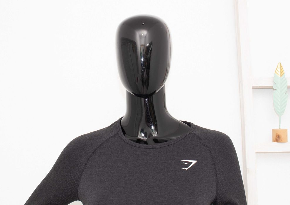 Gymshark дамски кроп топ за фитнес къс модел тъмно сив дълъг ръкав М