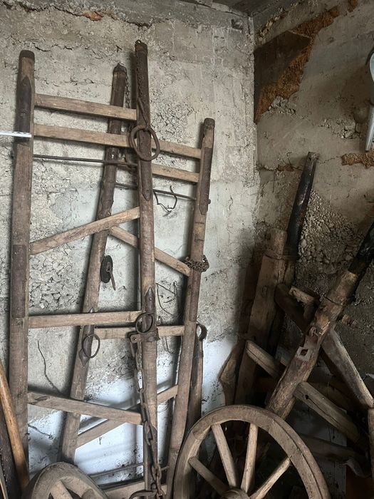 Car antic păstrat din vremea bunicilor