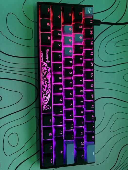 Продавам две геймърски клавиатури apex pro mini и ducky one 3 mini!!!