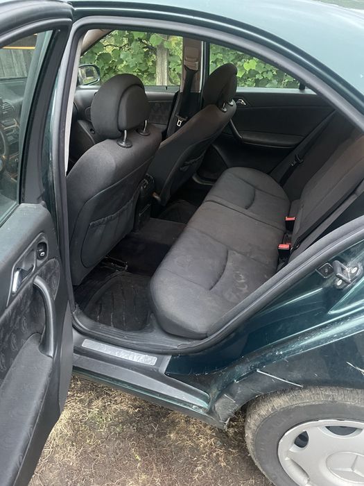Mercede C  2001 benzina totul la zi