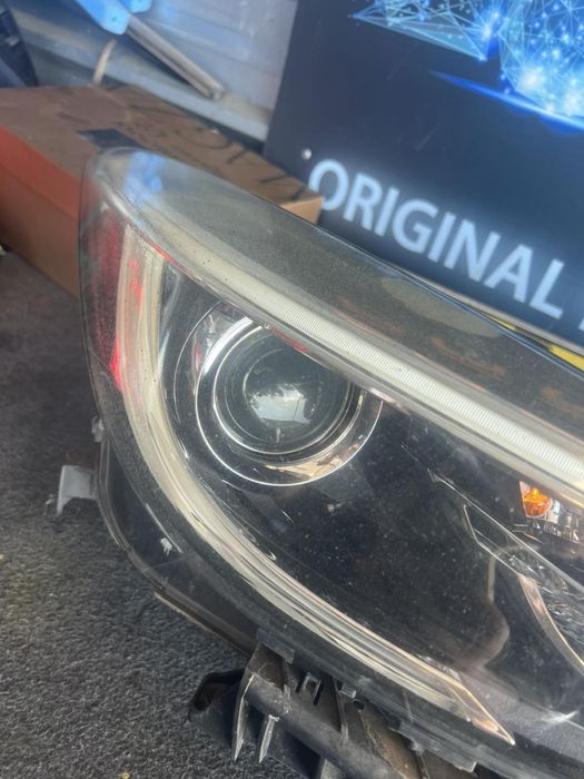 Оригинални фар,фарове за Инфинити Кю30 Infiniti Q30