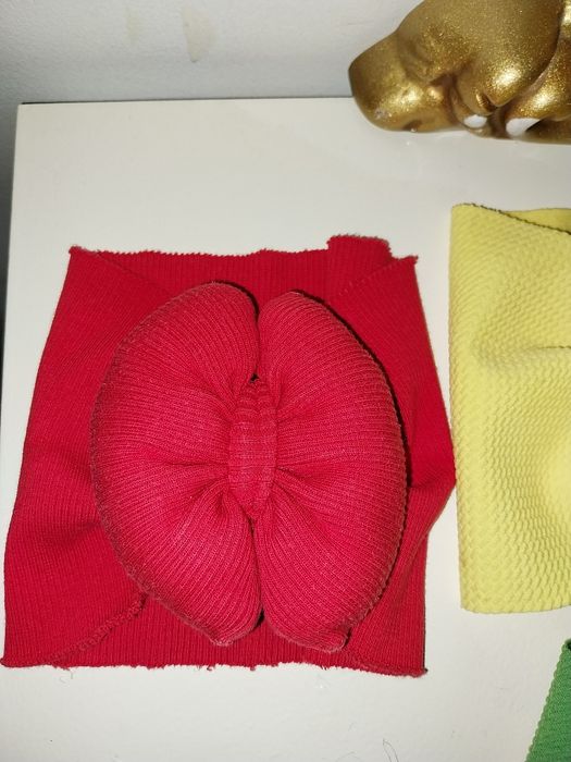 Vând turbane fetițe