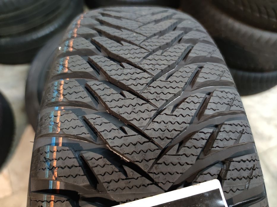 Нови Зимни гуми 195 65 15 - Goodyear