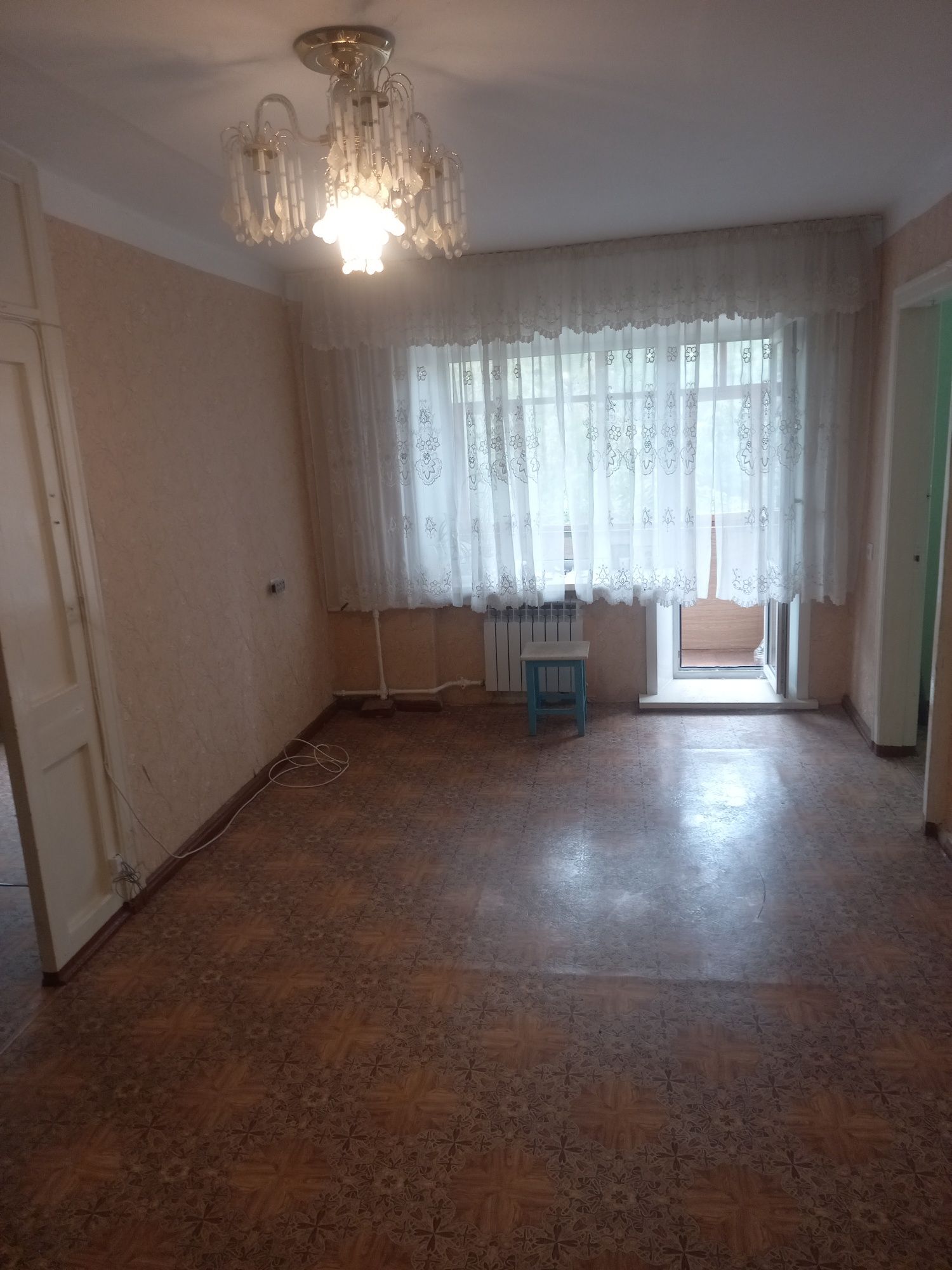 Продам 2-х комнатную Катаева 67, 3 подъезд, 3 этаж. Катаева 67 тёплую