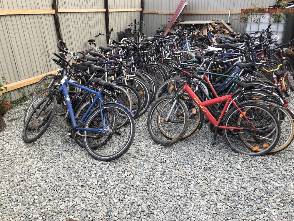 Mai multe biciclete de vănzare