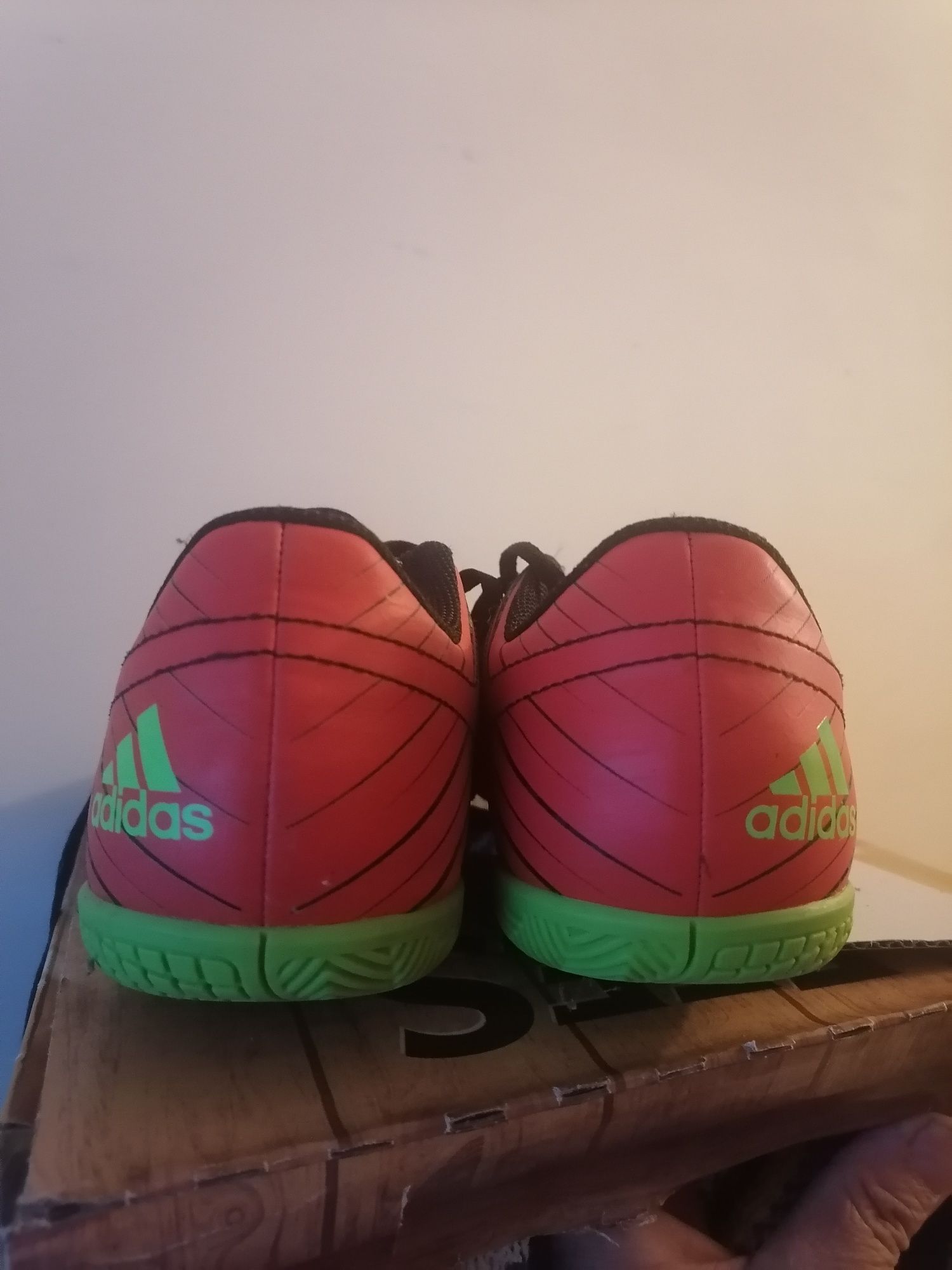 Спортни обувки Adidas