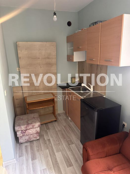 Дава се под наем Тристаен апартамент в Варна, Цветен квартал - 65 кв.м за 375 € - Снимка #6