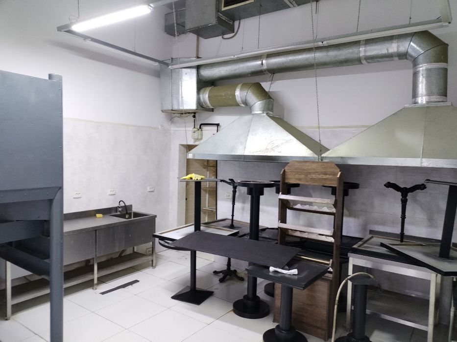 Сдаётся Помещение 360 м2 под ресторан! Вдоль дороги! Новомосковская!