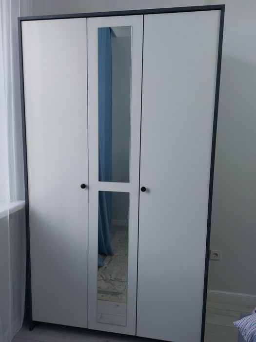 Шкафы и комод б/ в отличном состоянии