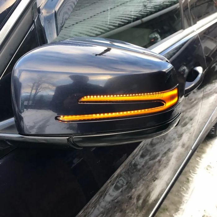 Мигач мерцедес огледало мигачи Mercedes огледала W204 W176 W246 W212