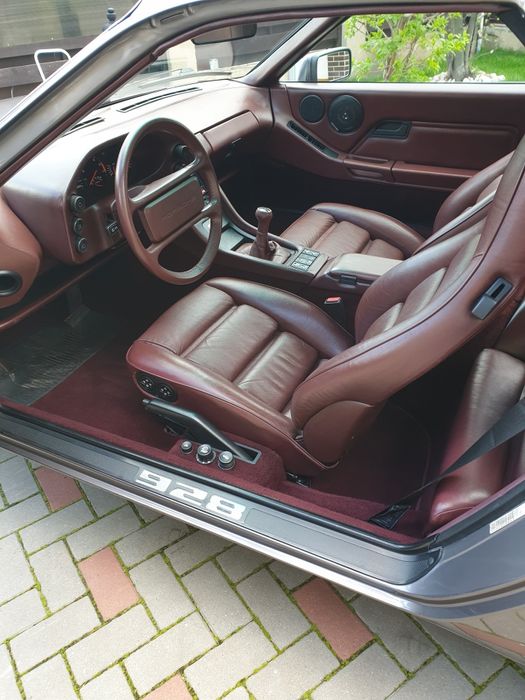 Porsche 928S 1984