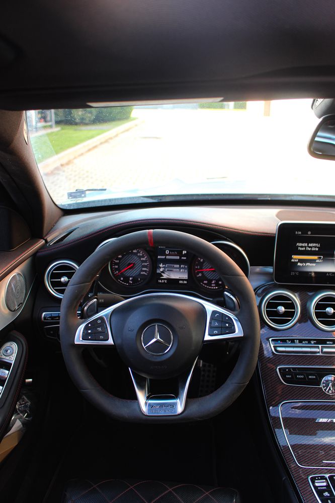 Кола под наем за бал/сватба Mercedes C63S AMG