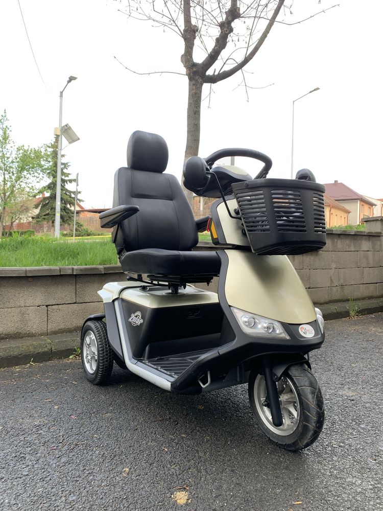 Scuter electric Meyra Pride Zolar pentru persoanele cu dizabilitati