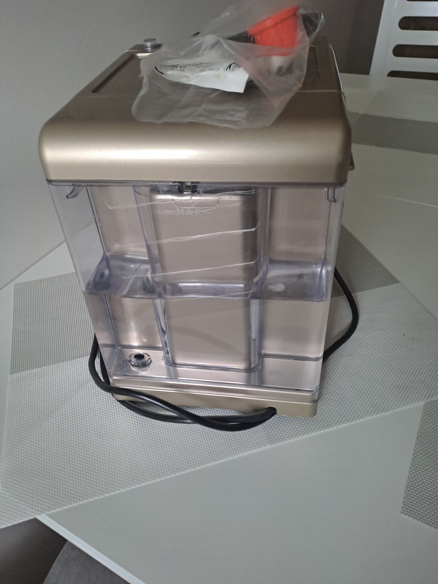 Капсульная кофеварка Zespresso