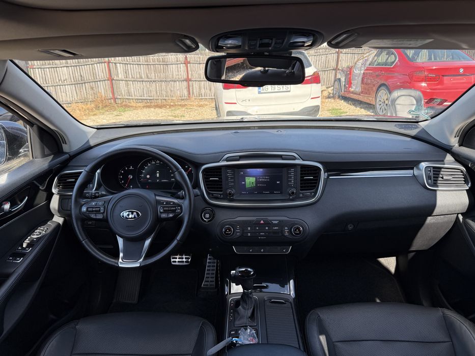 Kia Sorento 2015 7 locuri pano led keyless camera 4x4 AWD carlig remor