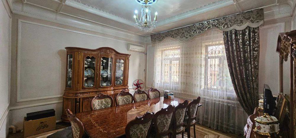 Срочно Шахристон махаллада уй сотилади.