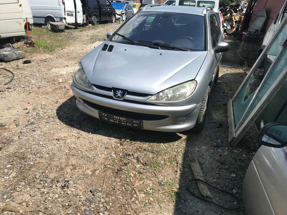 Dezmembrez/Piese Peugeot 206 Plus 2010 si SW din 2006 1.6 Benzina