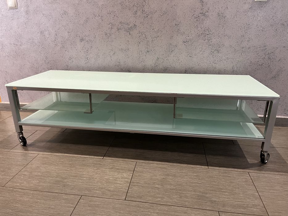 Masă din sticlă living