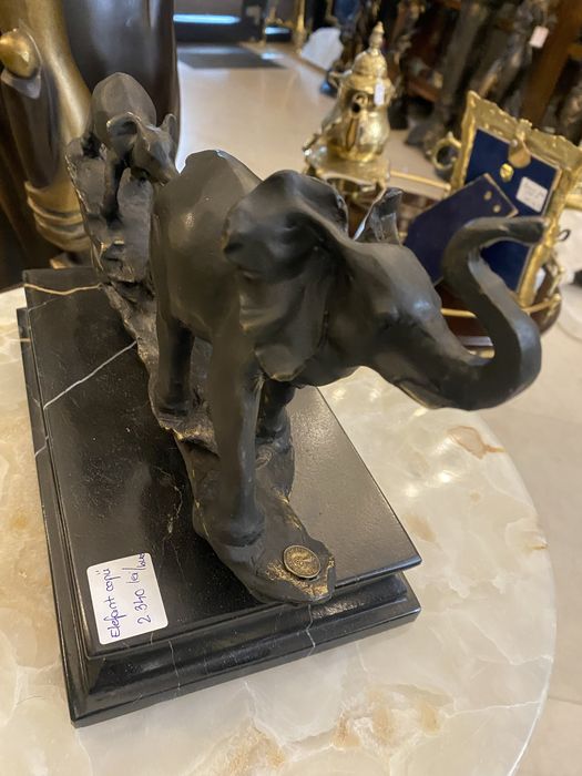 Statueta bronz masiv-