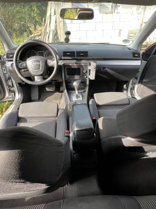 Vand Audi A4 b7  avariat