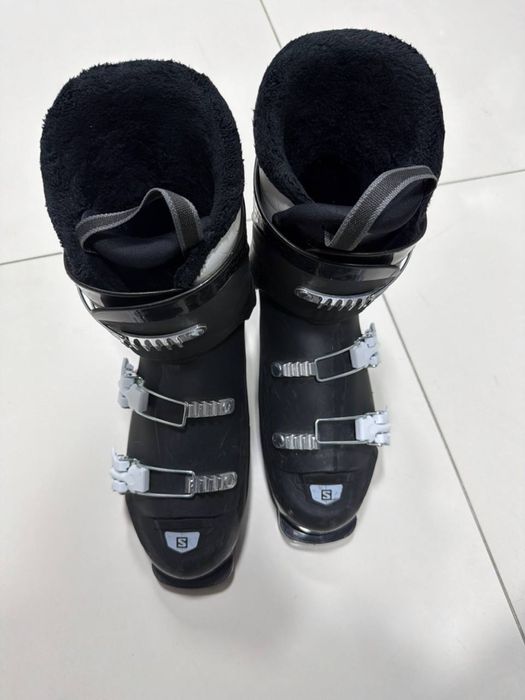 Лыжные ботинки почти как новые