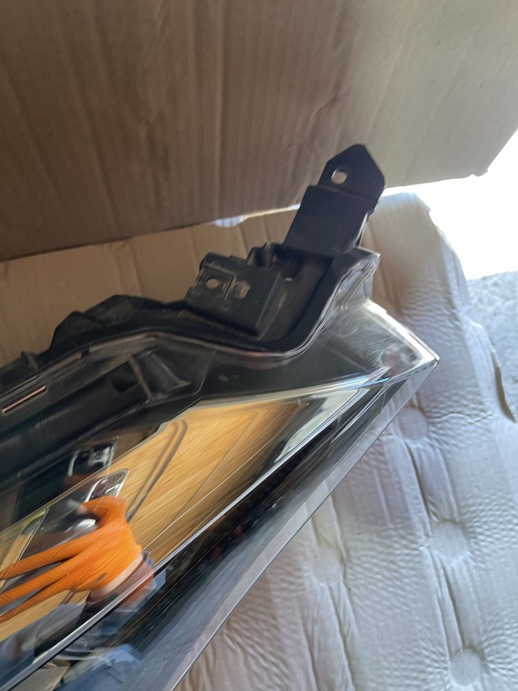 Far dreapta Toyota C-HR 1 Facelift 81110F418000 an 2019-2022 FULL LED