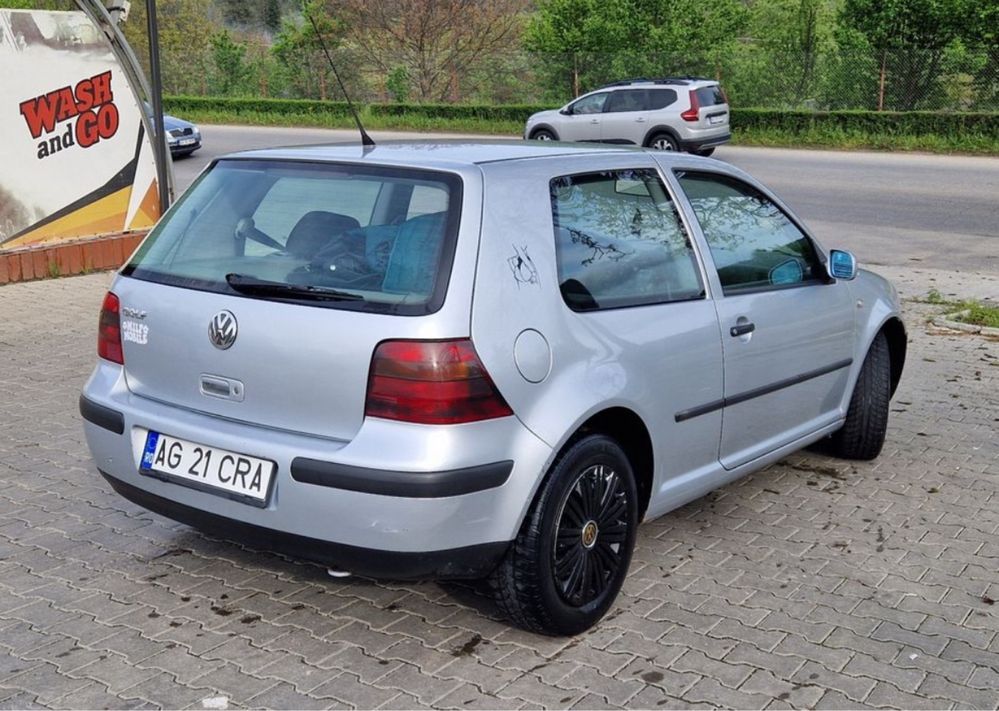 De vanzare Golf 4 1.4 benzina pe GPL masina are toate actele valabile