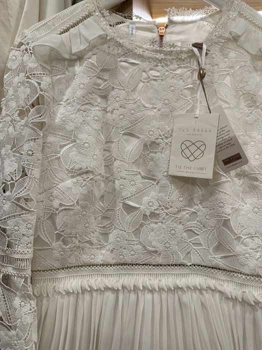 Ted Baker нова рокля