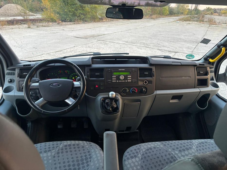 Vând Ford Transit 8+1 2013 Euro 5