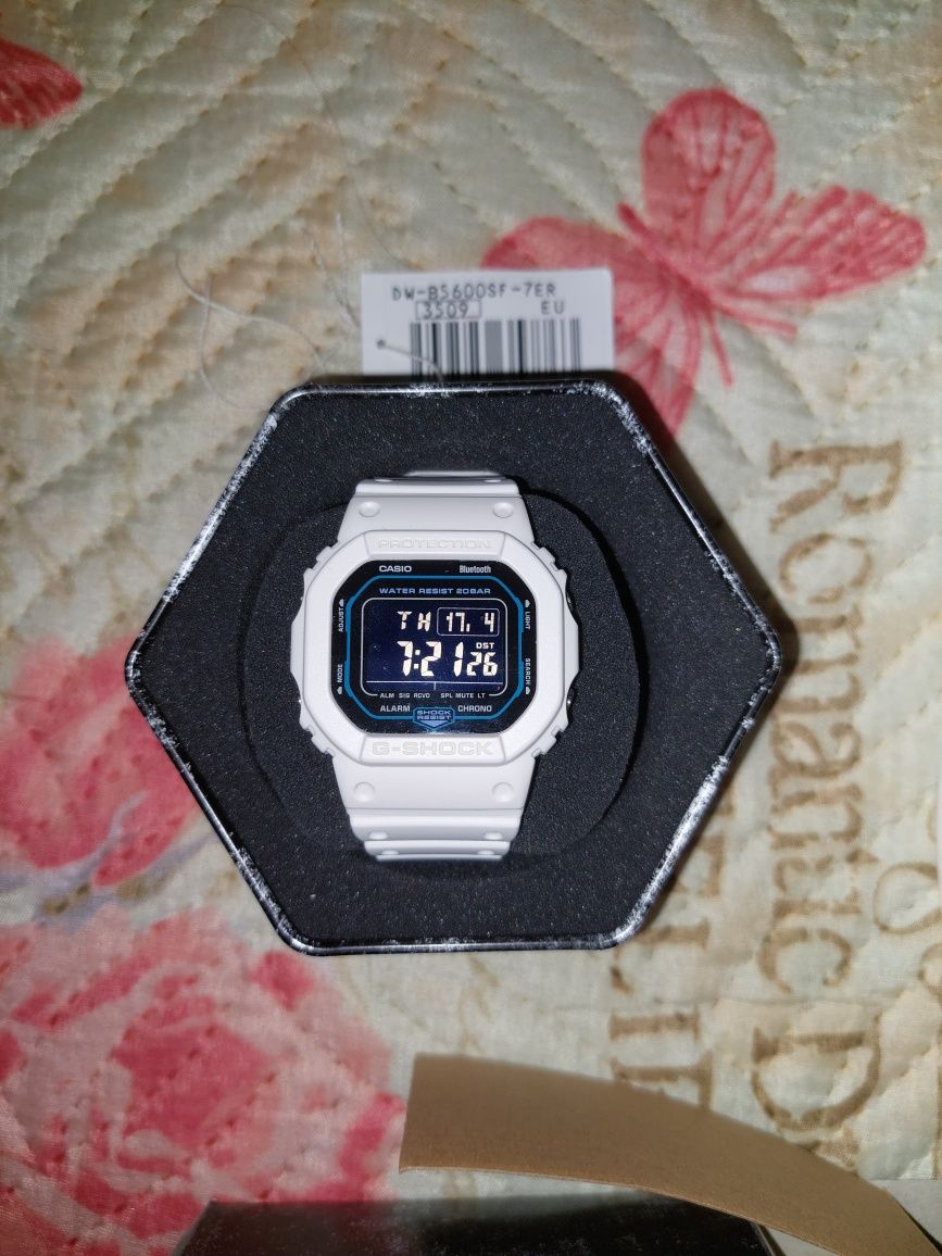 Мъжки часовник Casio G-Shock DW-B5600SF-7ER