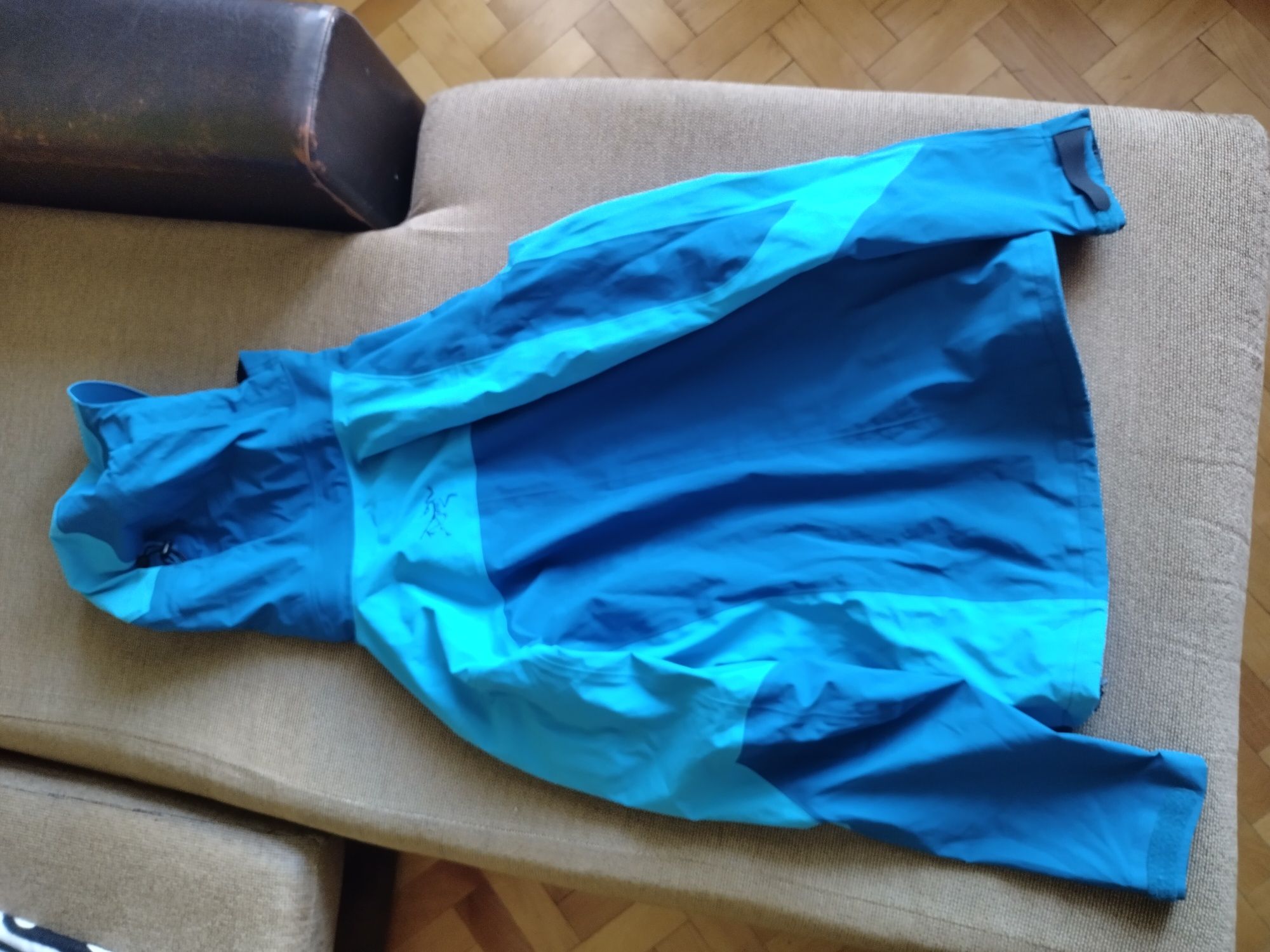 Arc'teryx и Mountain hardware