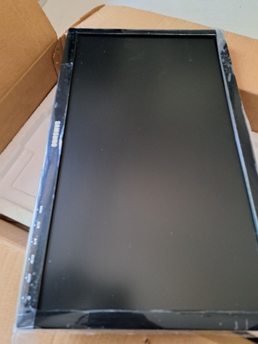 samsung manitor 19 sd300