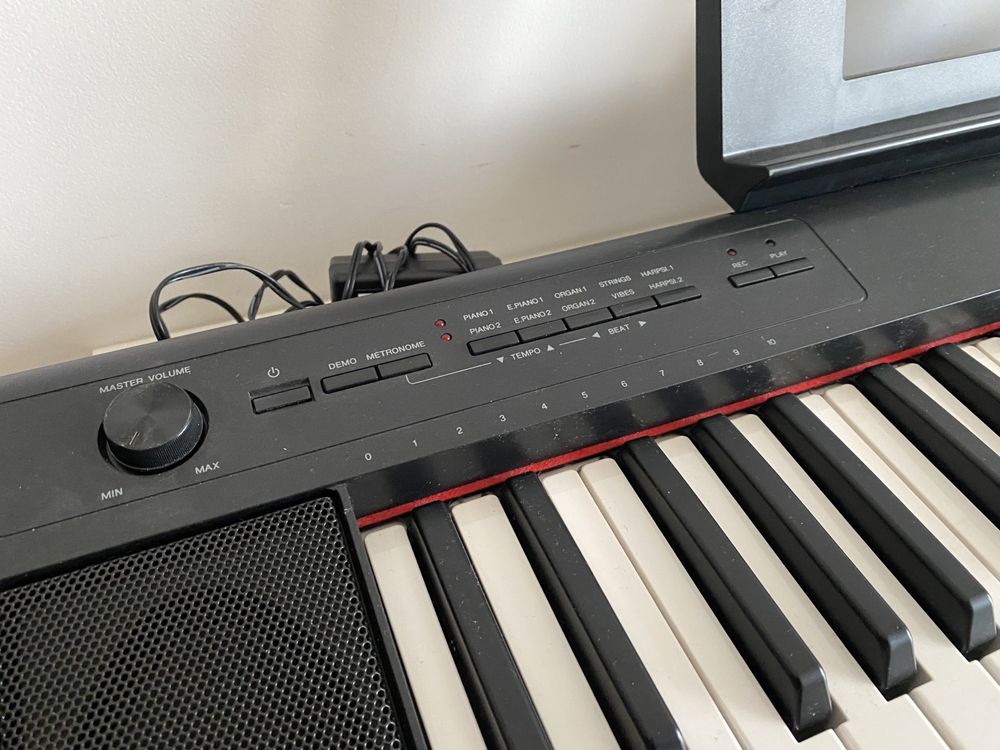 Pian Digital Yamaha Piaggero NP-12 Negru cu 61 clape