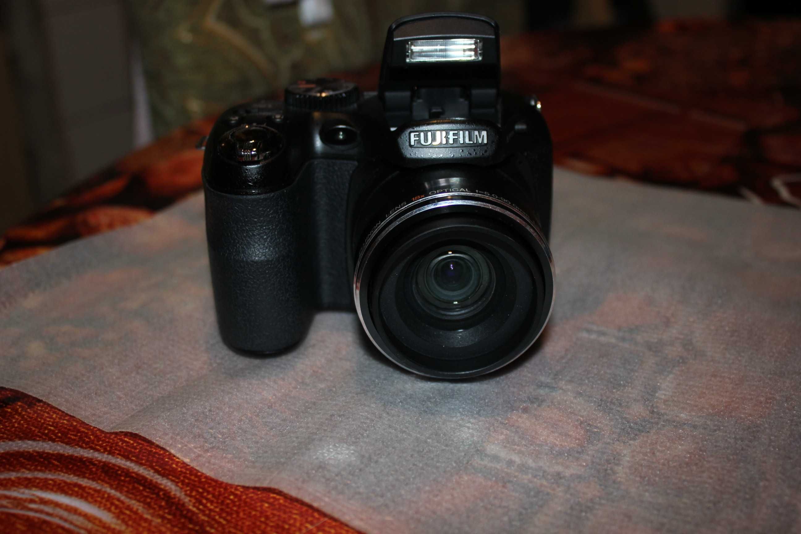 Fujifilm FinePix S2500HD