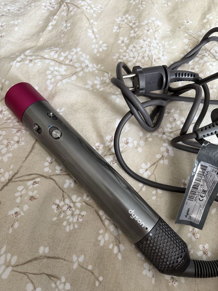 Dyson фен оригинал