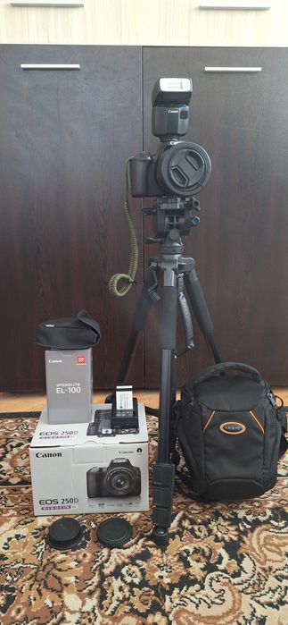 Canon eos 250d, speedlite  el 100, статив