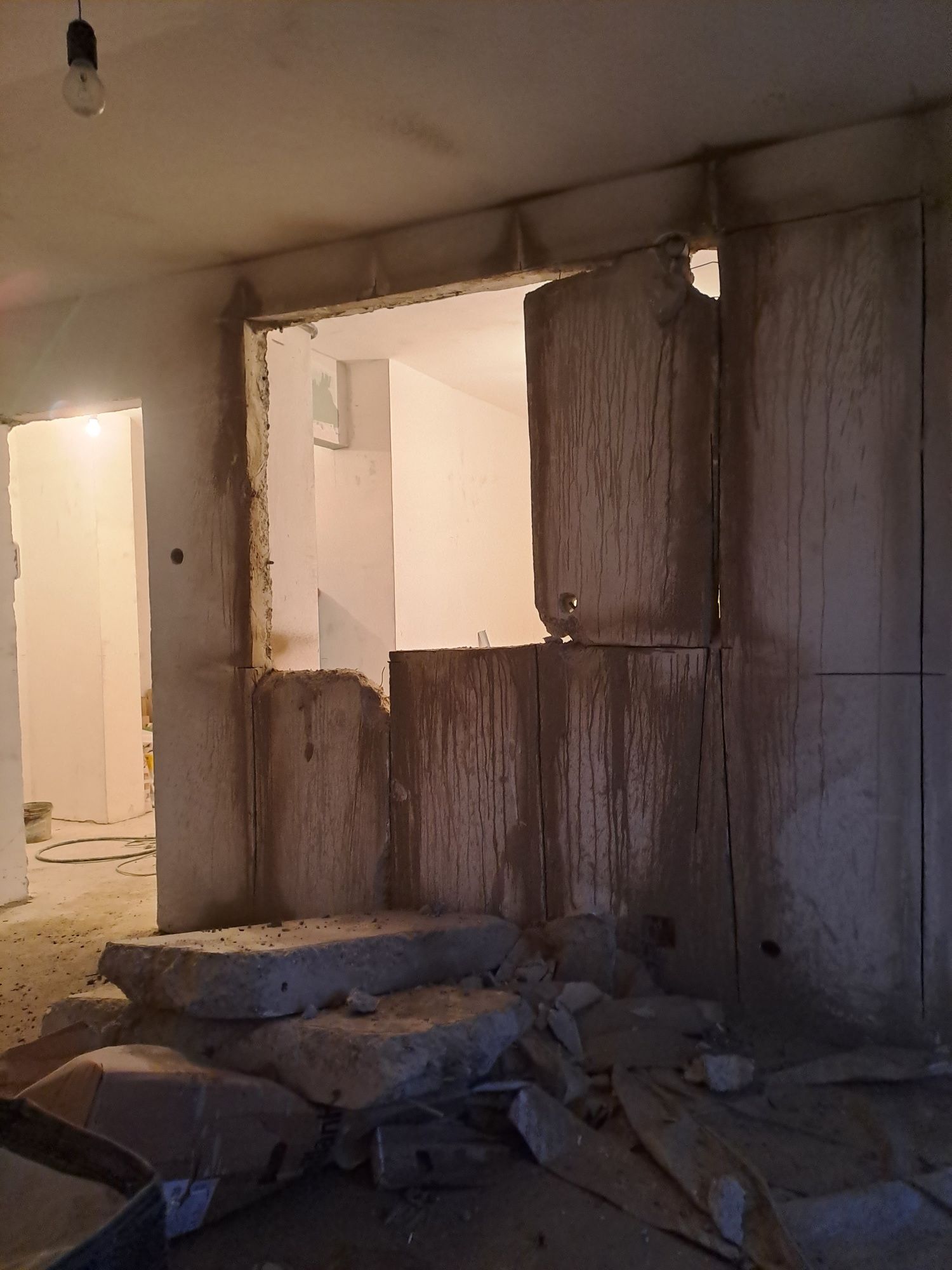 Decupaje Beton Armat/Decopertări/Demolări Industriale/Rapid.