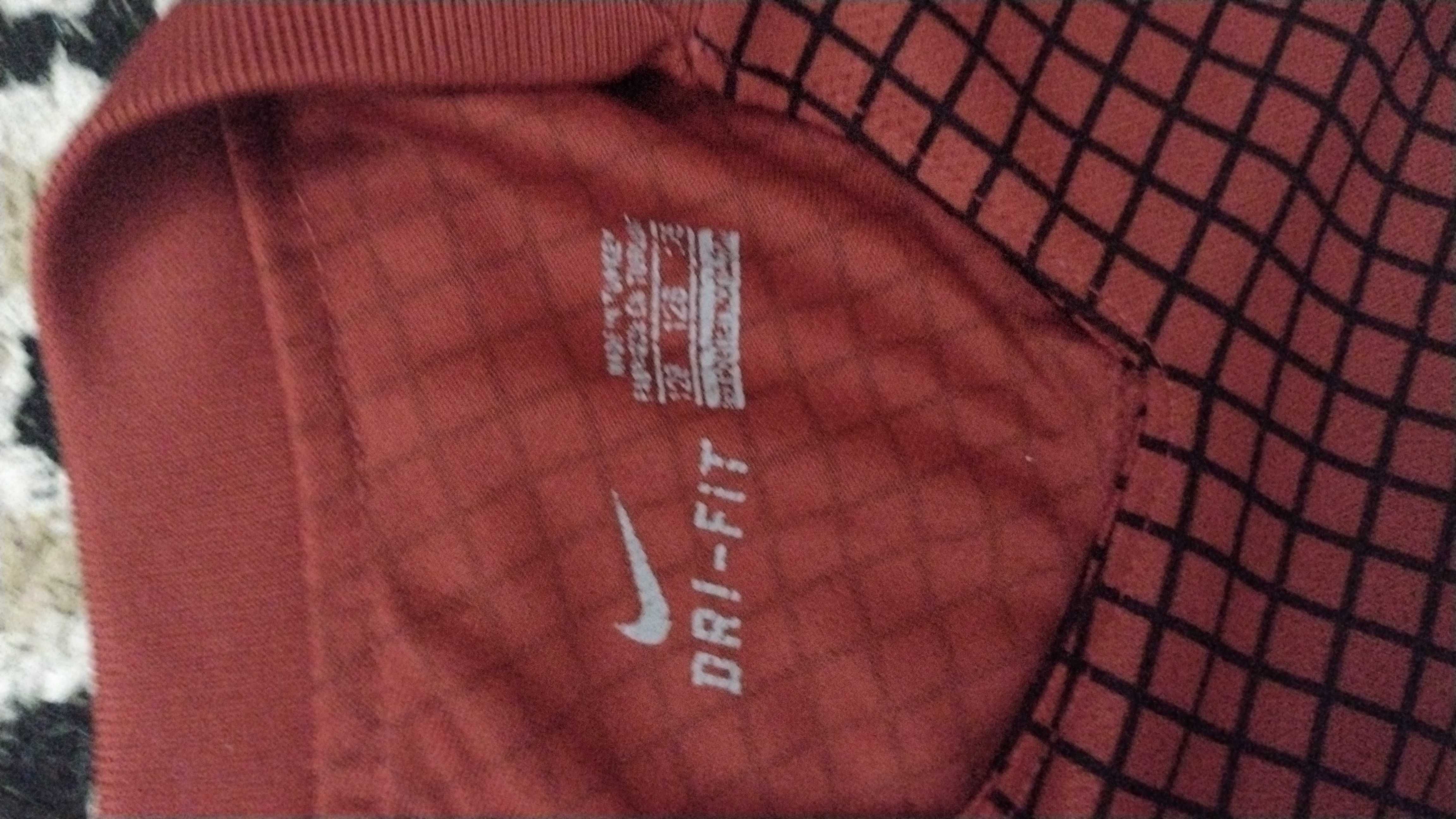 Tricou fotbal copii 9 10 ani,fac și schimb