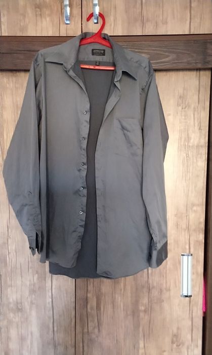 Продаю мужскую большую рубвшку