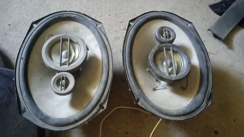 Kenwood kolonka va usilitel